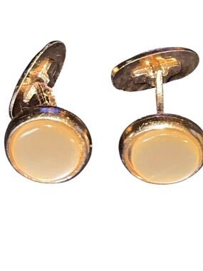 Vintage Eloxal Classic Men’s Cream Round Mother of Pearl Gold Tone Cufflinks
